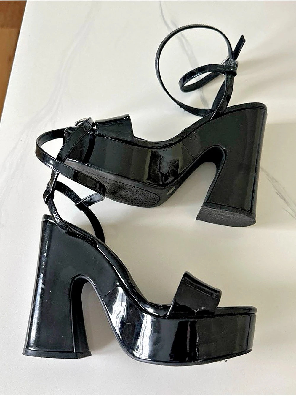 Gianni Bini Black Patent Platform Heels